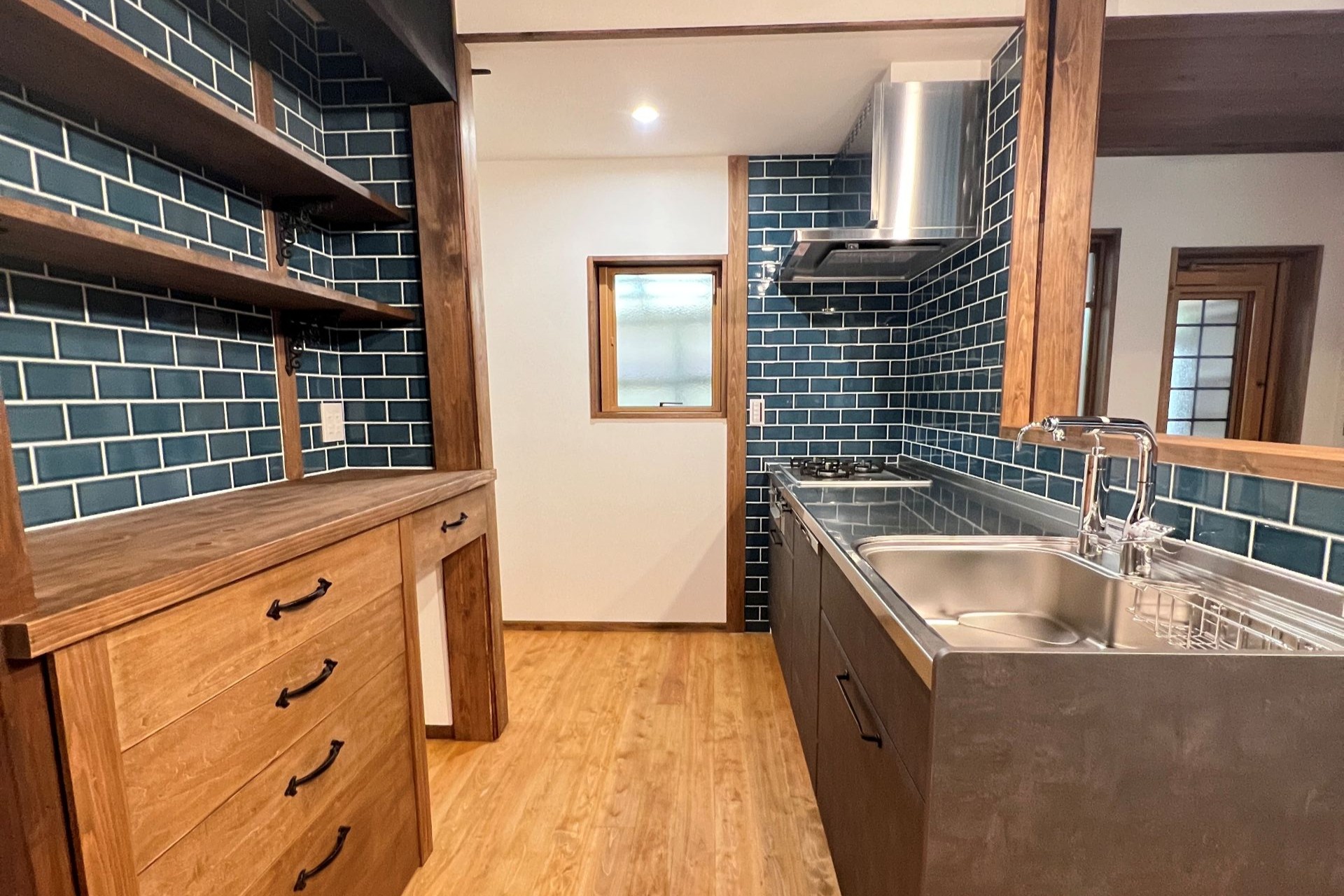 H邸キッチン収納